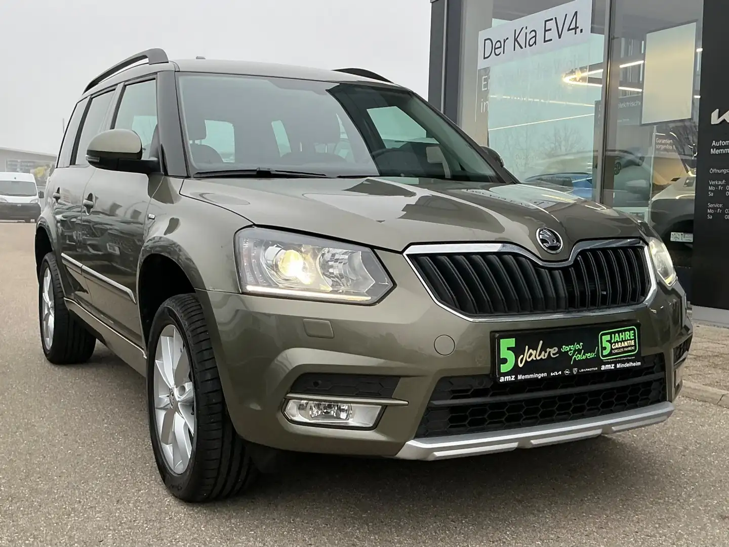 Skoda Yeti 1.4 TSI Green tec Joy *Navi*PDC*Automatik Grün - 2