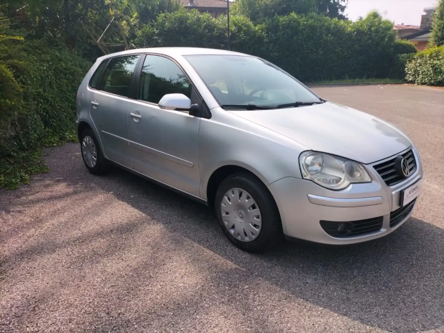 Volkswagen Polo 1.2/64CV 12V 5p. Comfortline Argento - 2