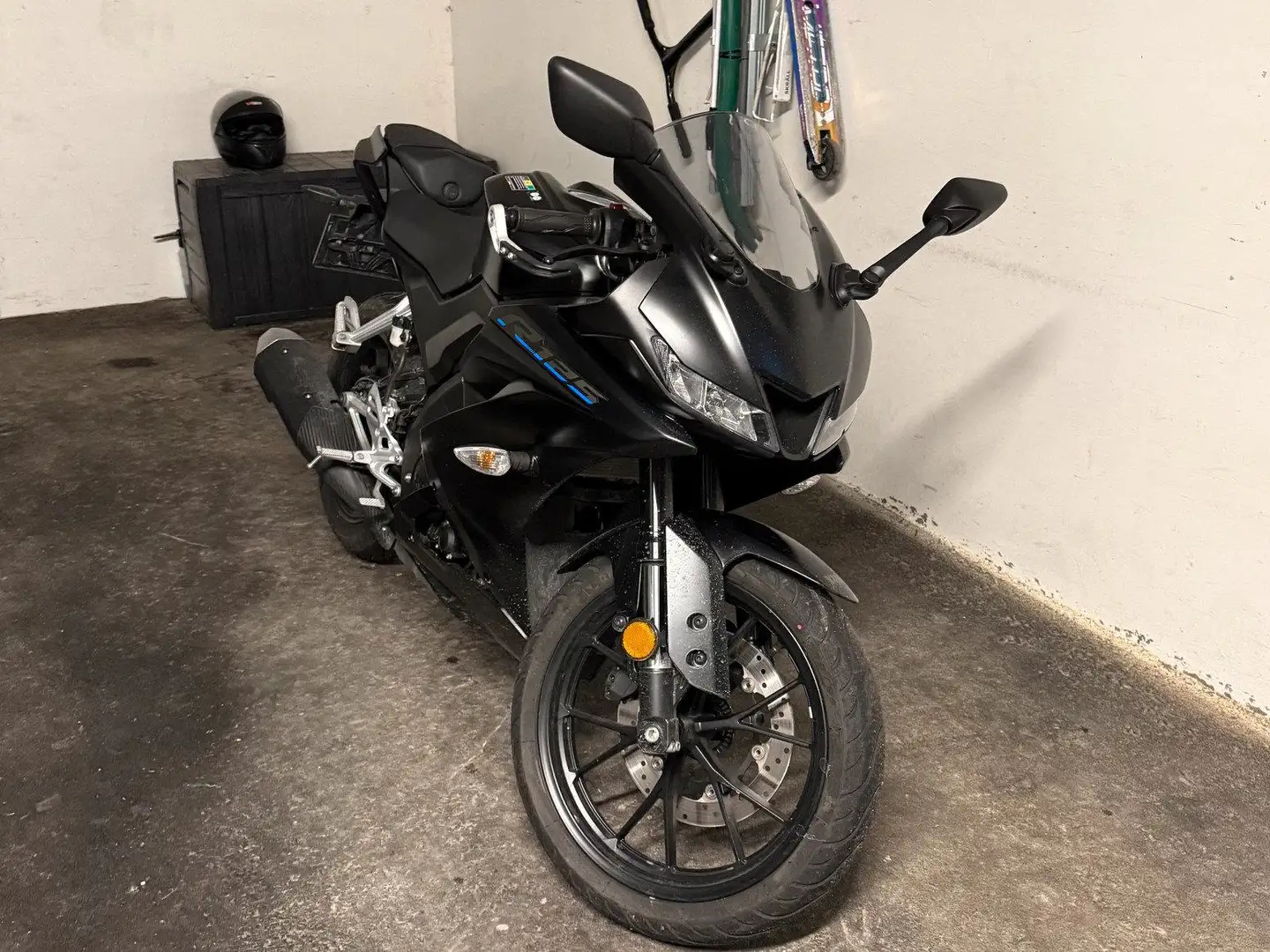 Yamaha YZF-R125 Noir - 1