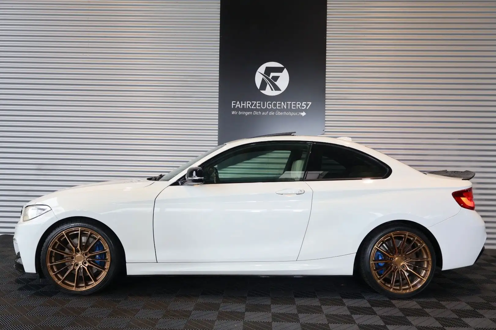 BMW 240 xDrive Coupé/CARPLAY/H&K/RÜCKFAHRKAMERA Blanc - 2