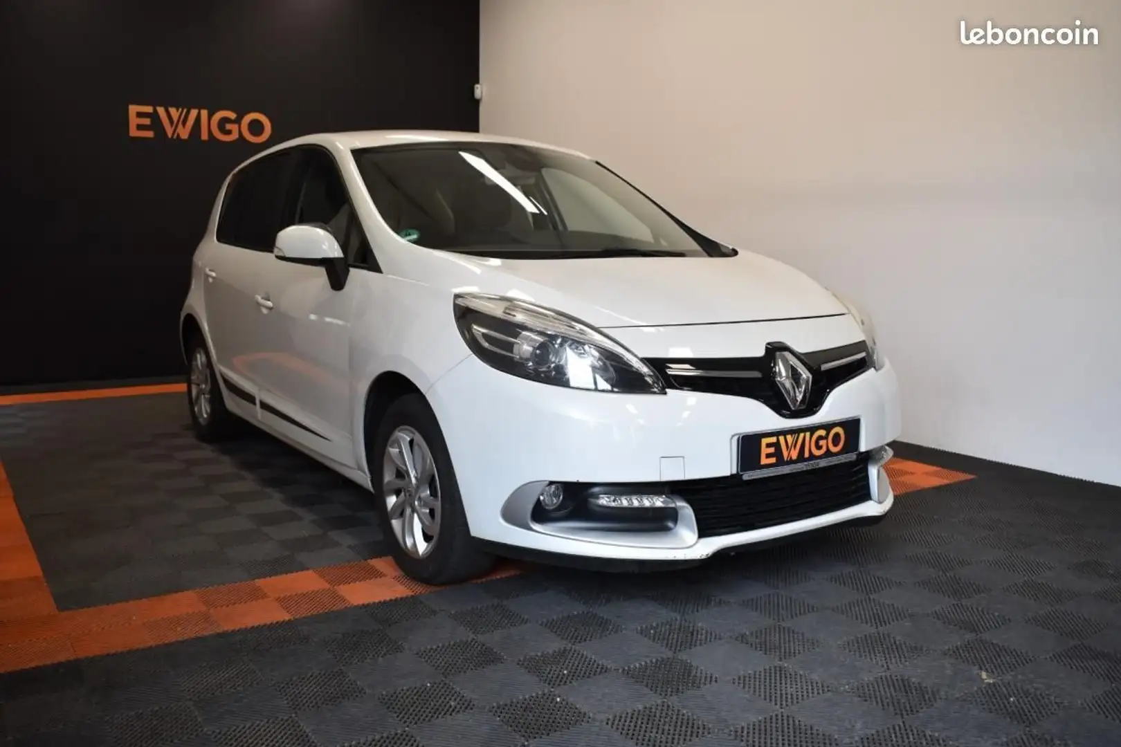 Renault Scenic Scénic 1.2 TCE 115ch ENERGY DYNAMIQUE- SUIVI & GAR Gris - 1