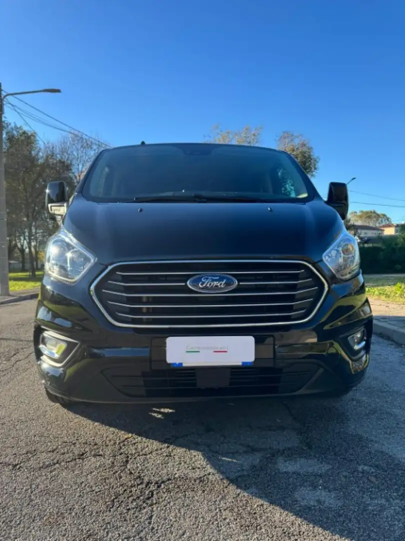 Ford Tourneo Custom 320 2.0 EcoBlue 130CV MHEV Titanium 8 Posti Nero - 2