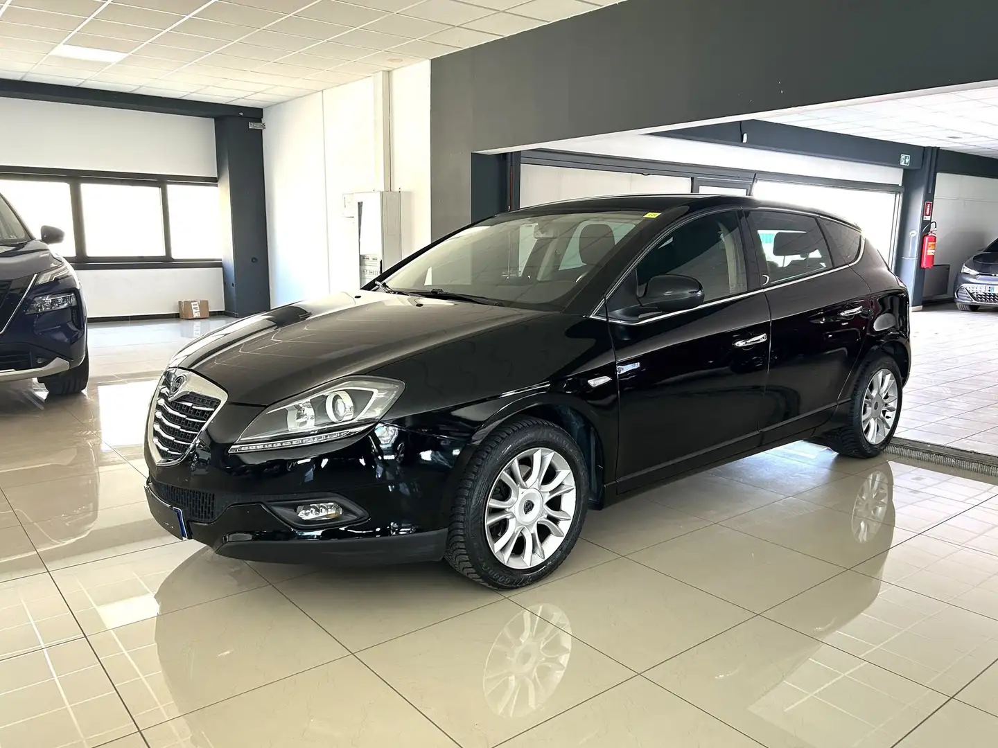 Lancia Delta MultiJet 120 CV Silver Schwarz - 1