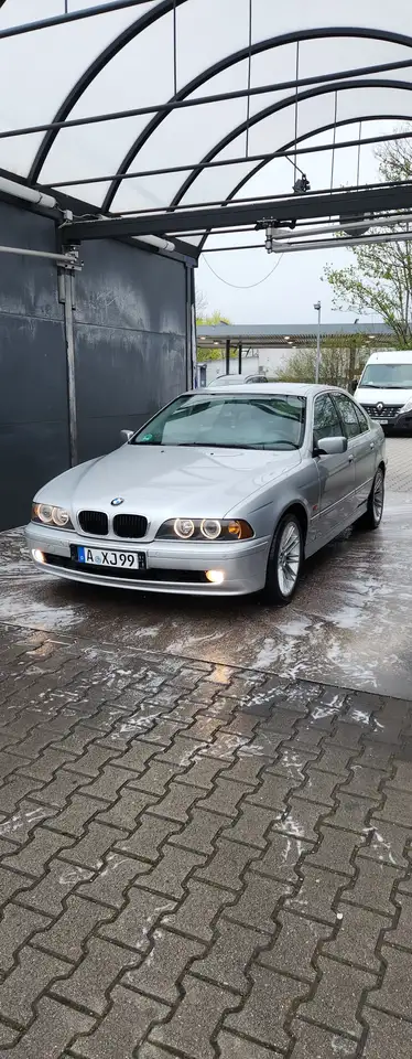 BMW 520i, foto 1