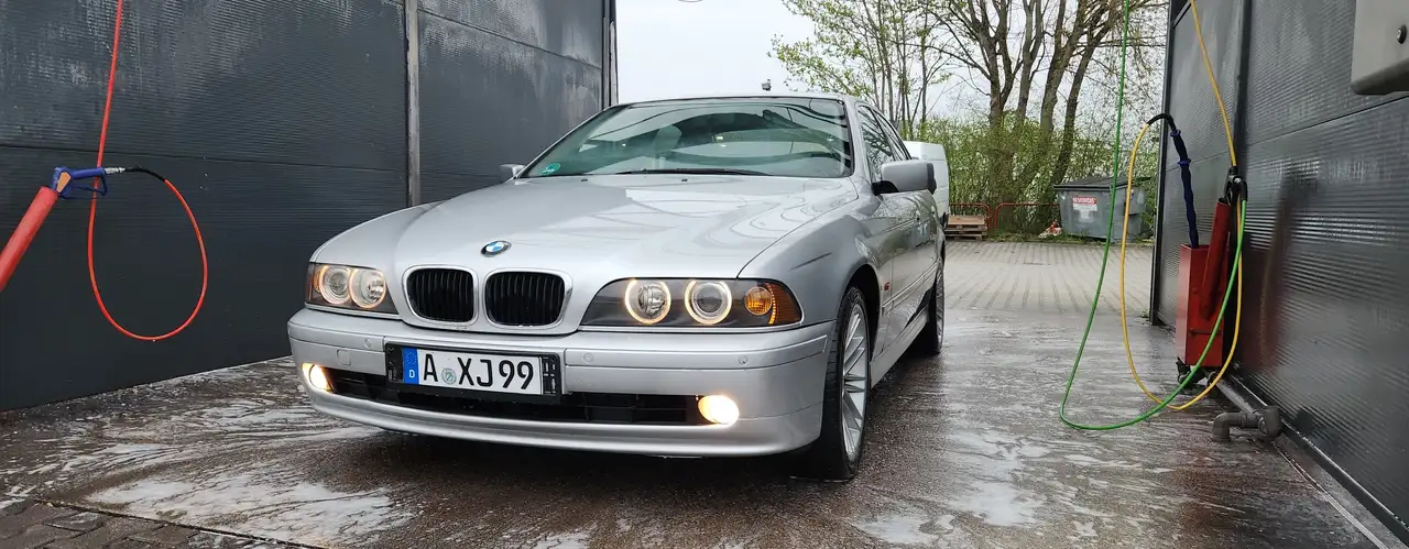 BMW 520i, foto 2