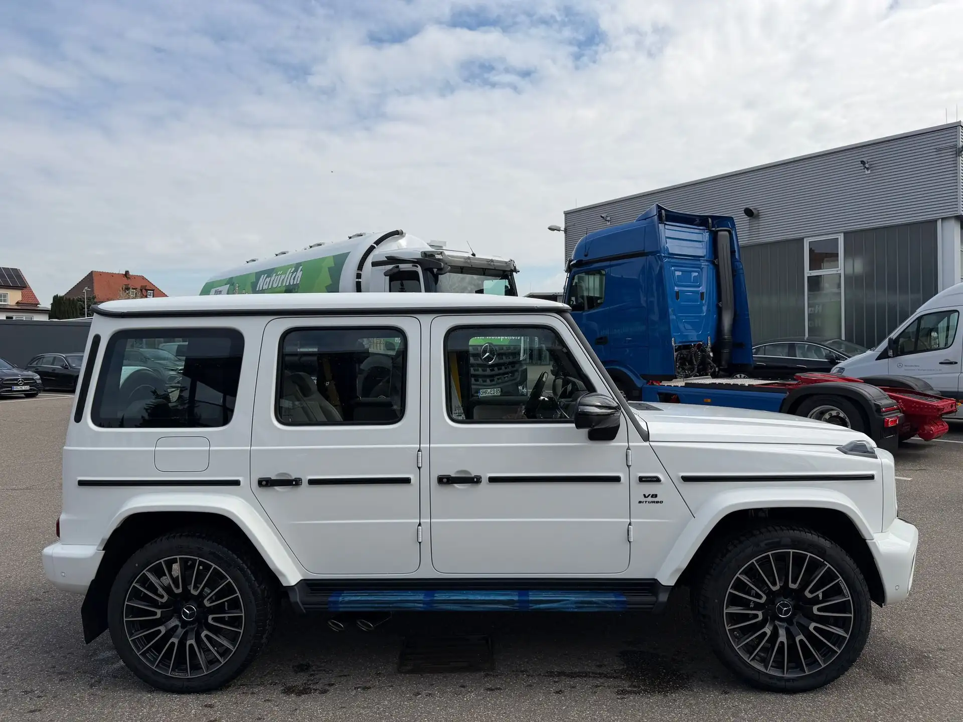 벤츠 G-Class G 63 AMG 2026 흰색 사진 4