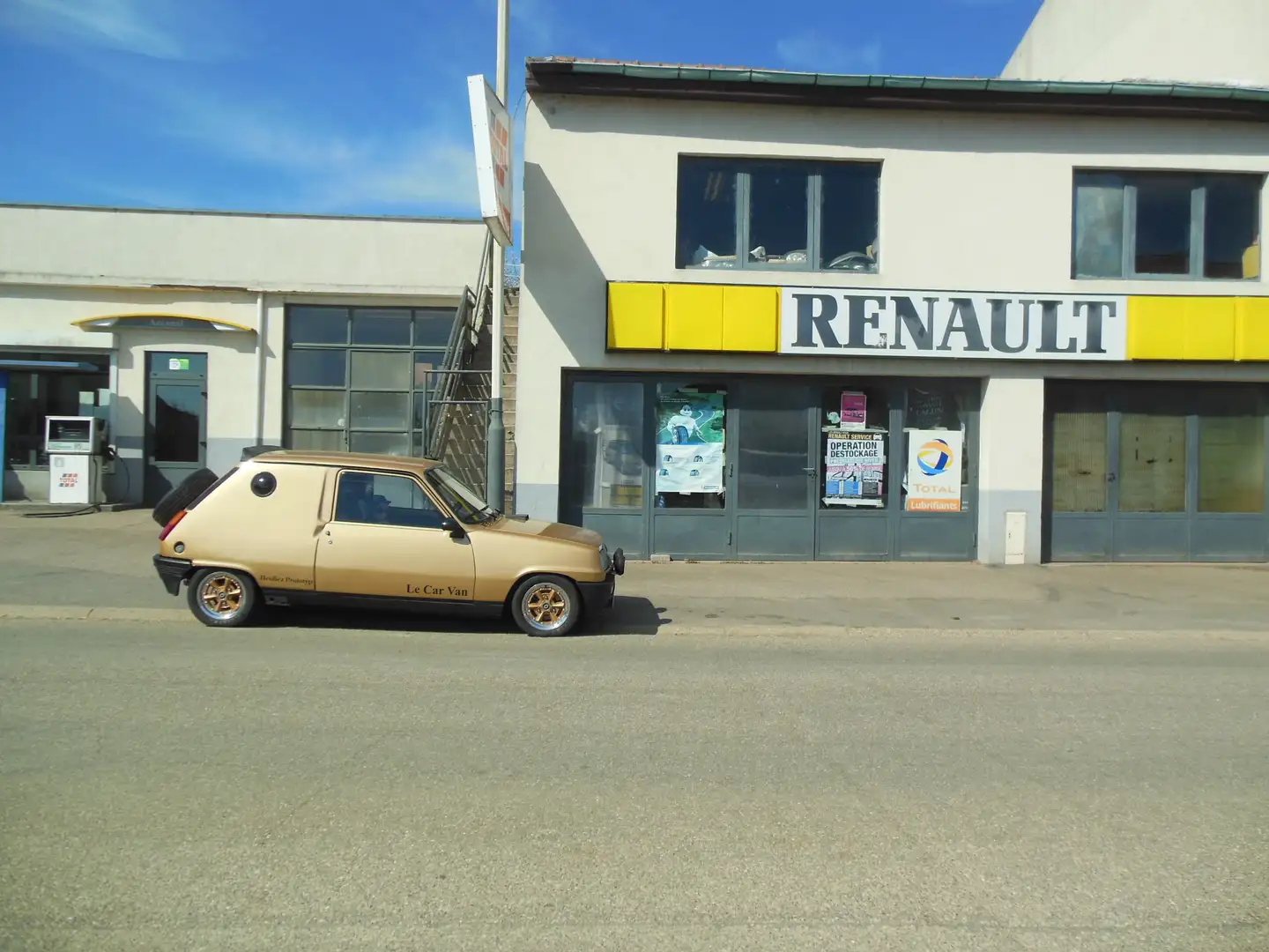 Renault R 5 Le Car Van " oripinal Heuliez Prototyp Ausbau" Золотий - 1