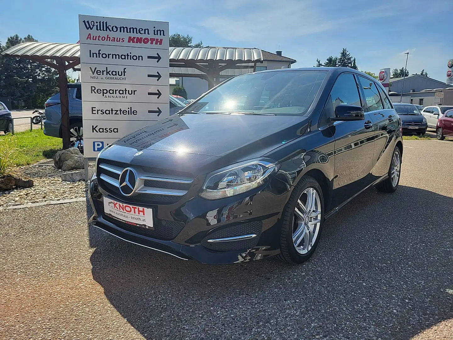 Mercedes-Benz B 180 d Zwart - 1