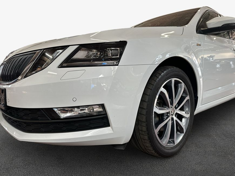 Skoda Octavia Combi 2.0 TDI DSG Soleil AHK — photo 6