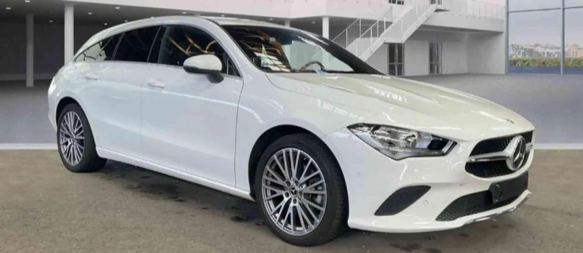 Mercedes-Benz CLA 180 Automatic Shooting Brake Blanc - 2