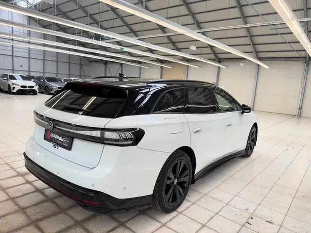 Volkswagen Id.7 view 5