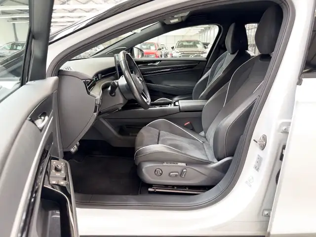 Volkswagen Id.7 view 8
