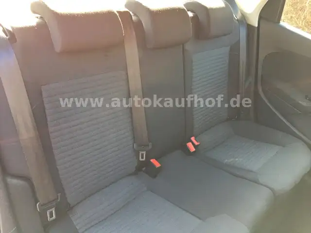 Volkswagen Polo view 10