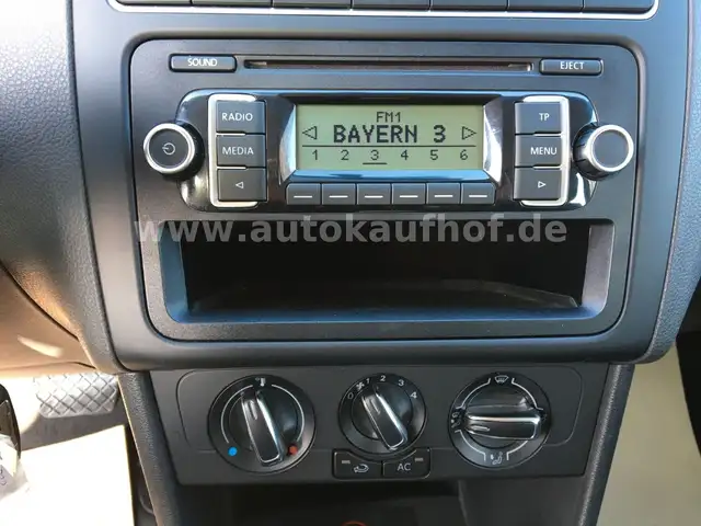 Volkswagen Polo view 15