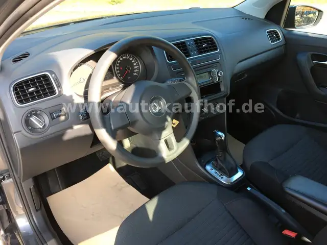 Volkswagen Polo view 13