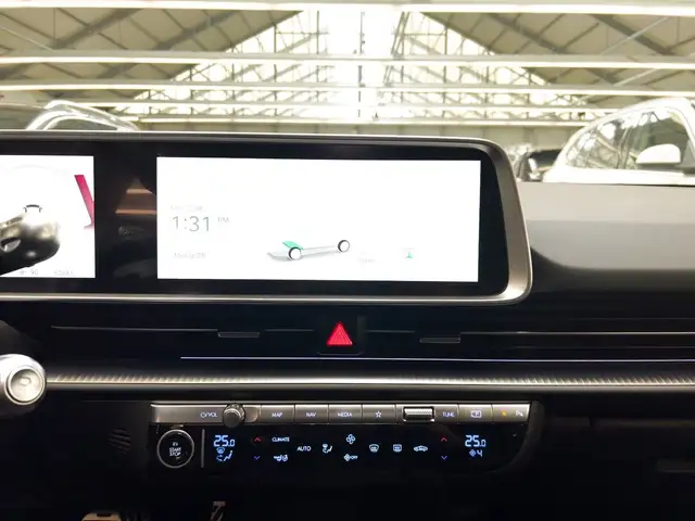 Hyundai Ioniq 6 view 11
