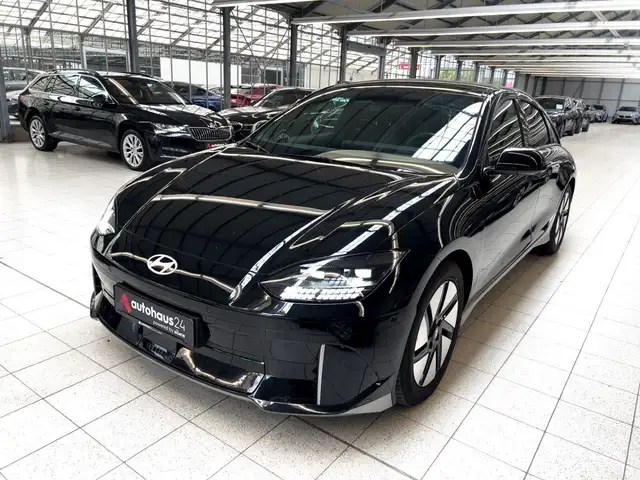 Hyundai Ioniq 6 view 3