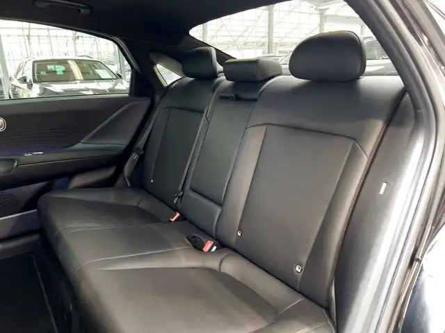 Hyundai Ioniq 6 view 15