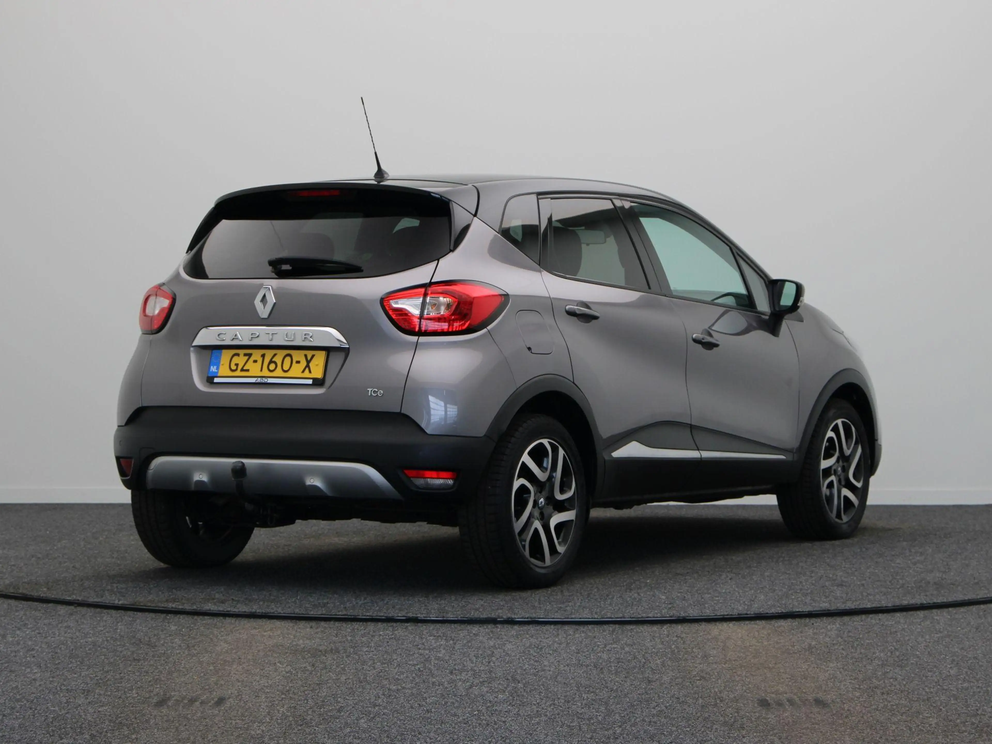 Renault Captur 0.9 TCe Xmod | Trekhaak | Stoelverwarming | Ledere — photo 11