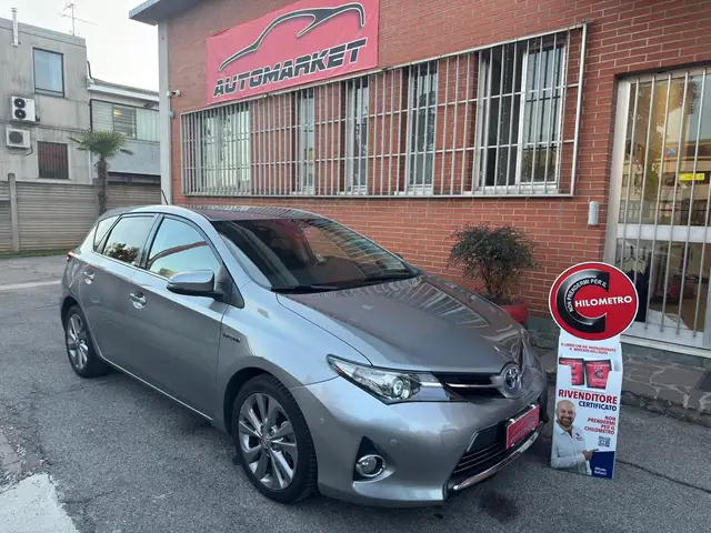 Toyota Auris 5p 1.8h Lounge