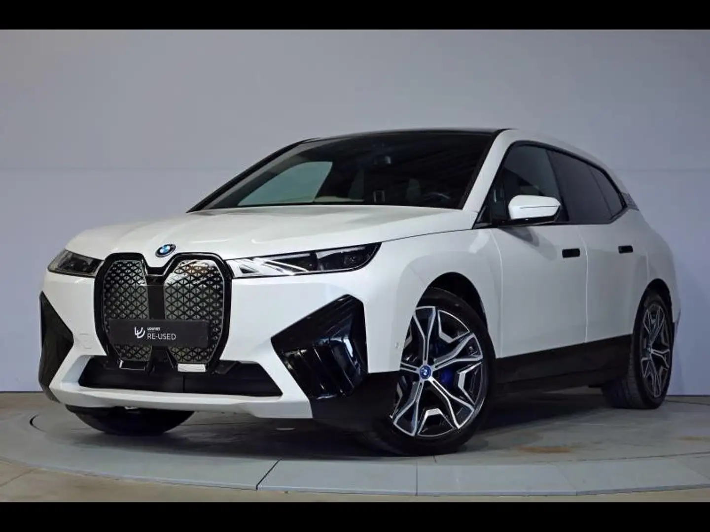 BMW iX xDrive50 Kit Sport Bianco - 1