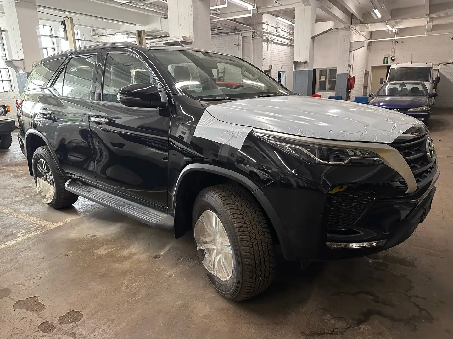 Toyota Fortuner FORTUNER ESSENCE 2.7 ONLY EXPORT OUT OF EU Negro - 1
