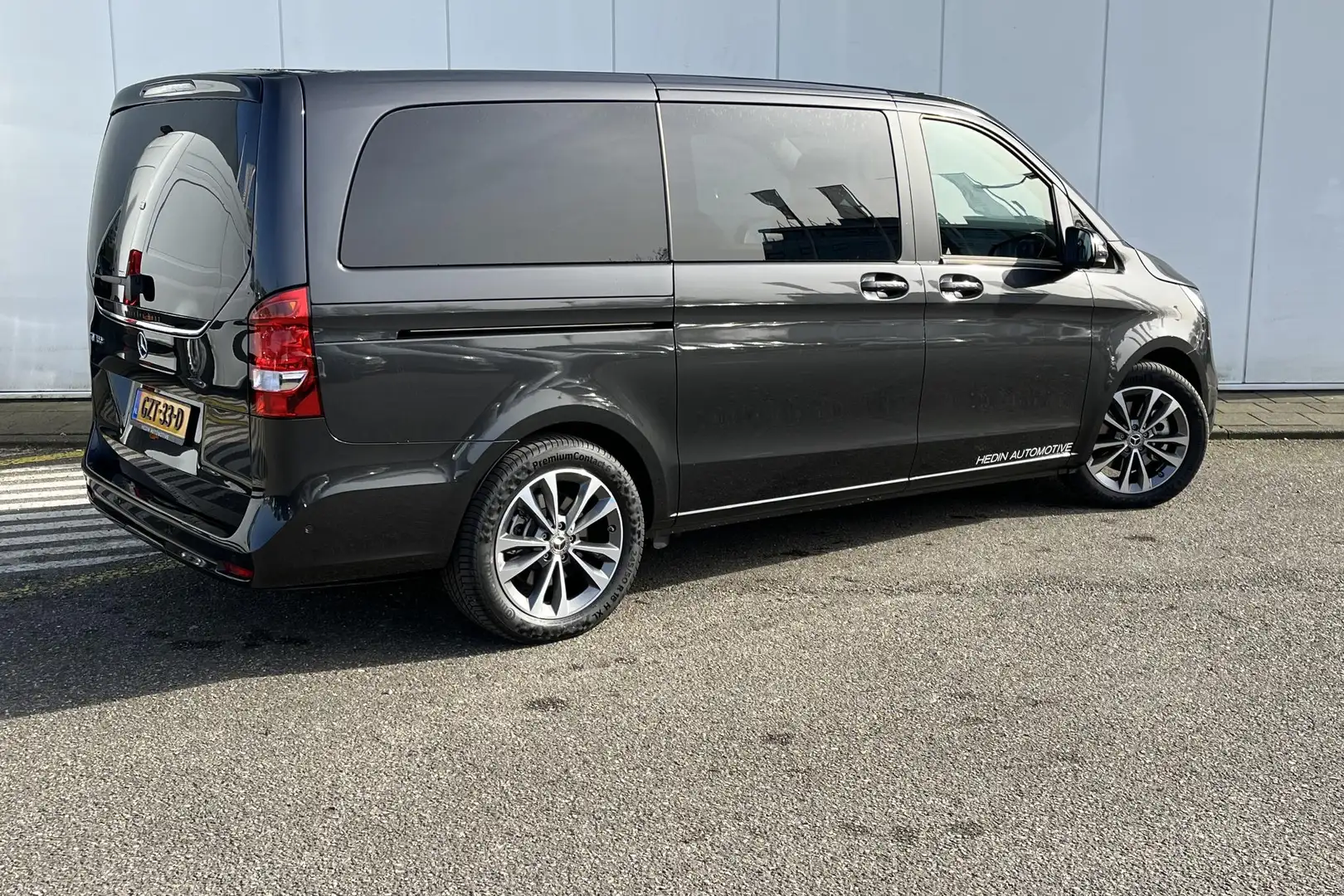 Mercedes-Benz EQV 300 EQV L2 | Distronic+ | Burmester Audio | Parkeerpak Grijs - 2