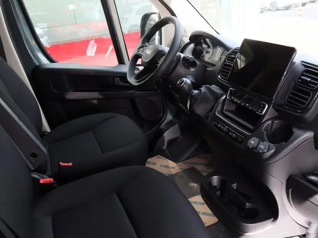 Fiat Ducato view 3