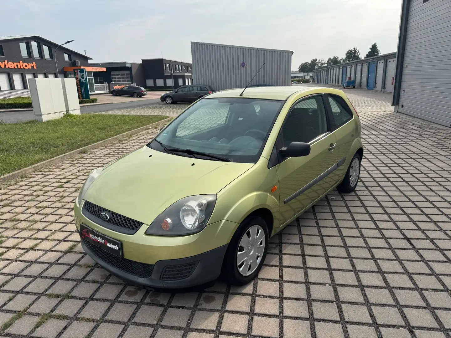 Ford Fiesta Ambiente *NUR 72000 KM*TÜV NEU* Gelb - 1