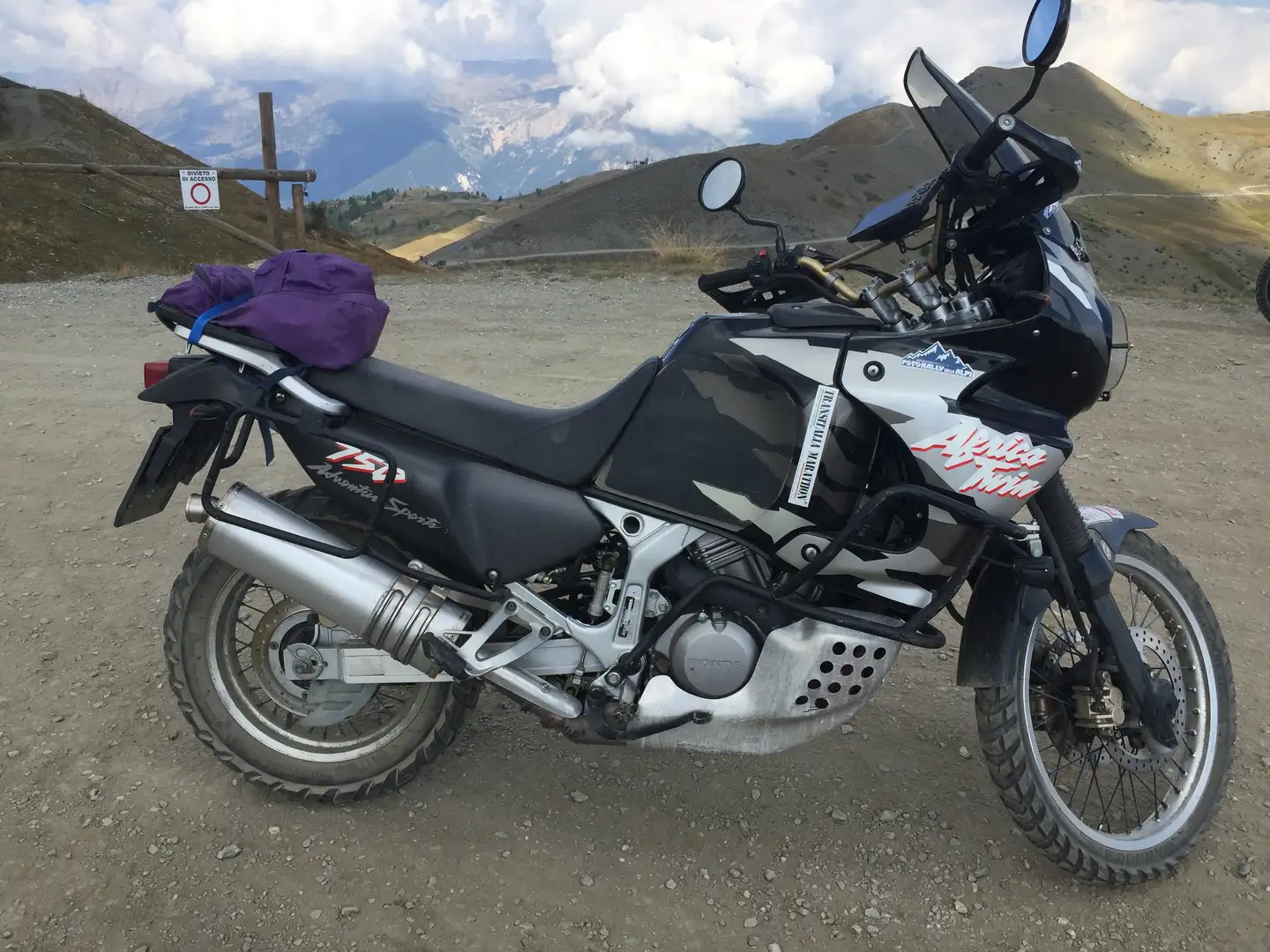Honda XRV 750 Africa Twin RD 07 Negru - 2