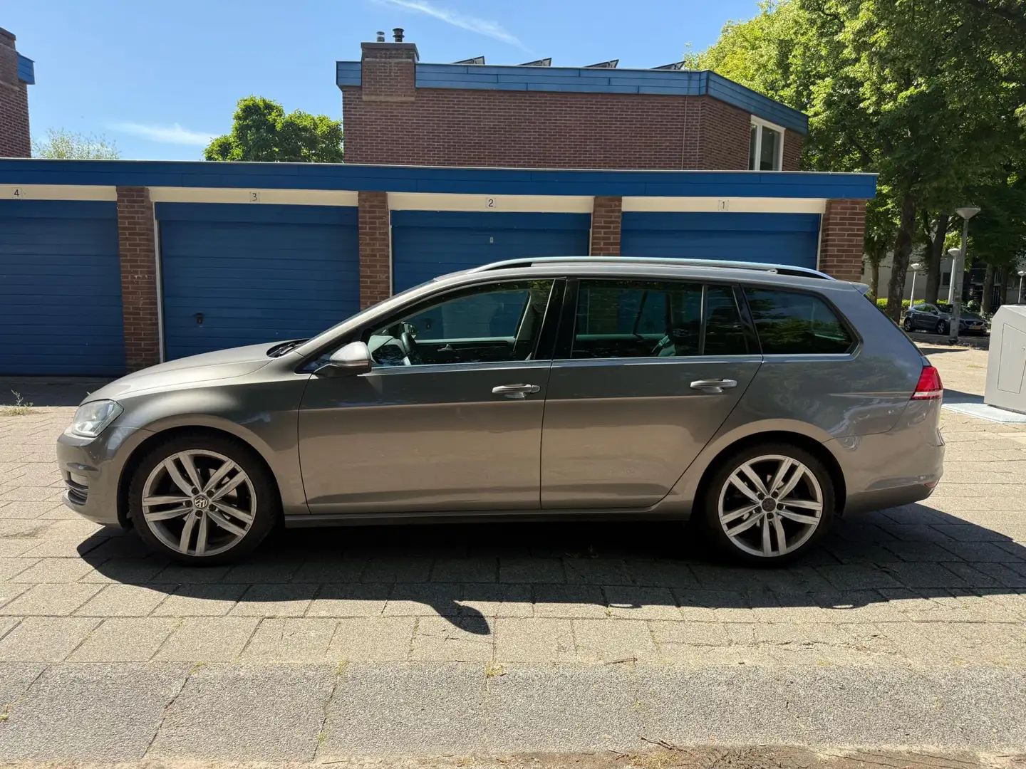 Volkswagen Golf Variant 1.4 TSI Highline Cruise NAVI Grijs - 2