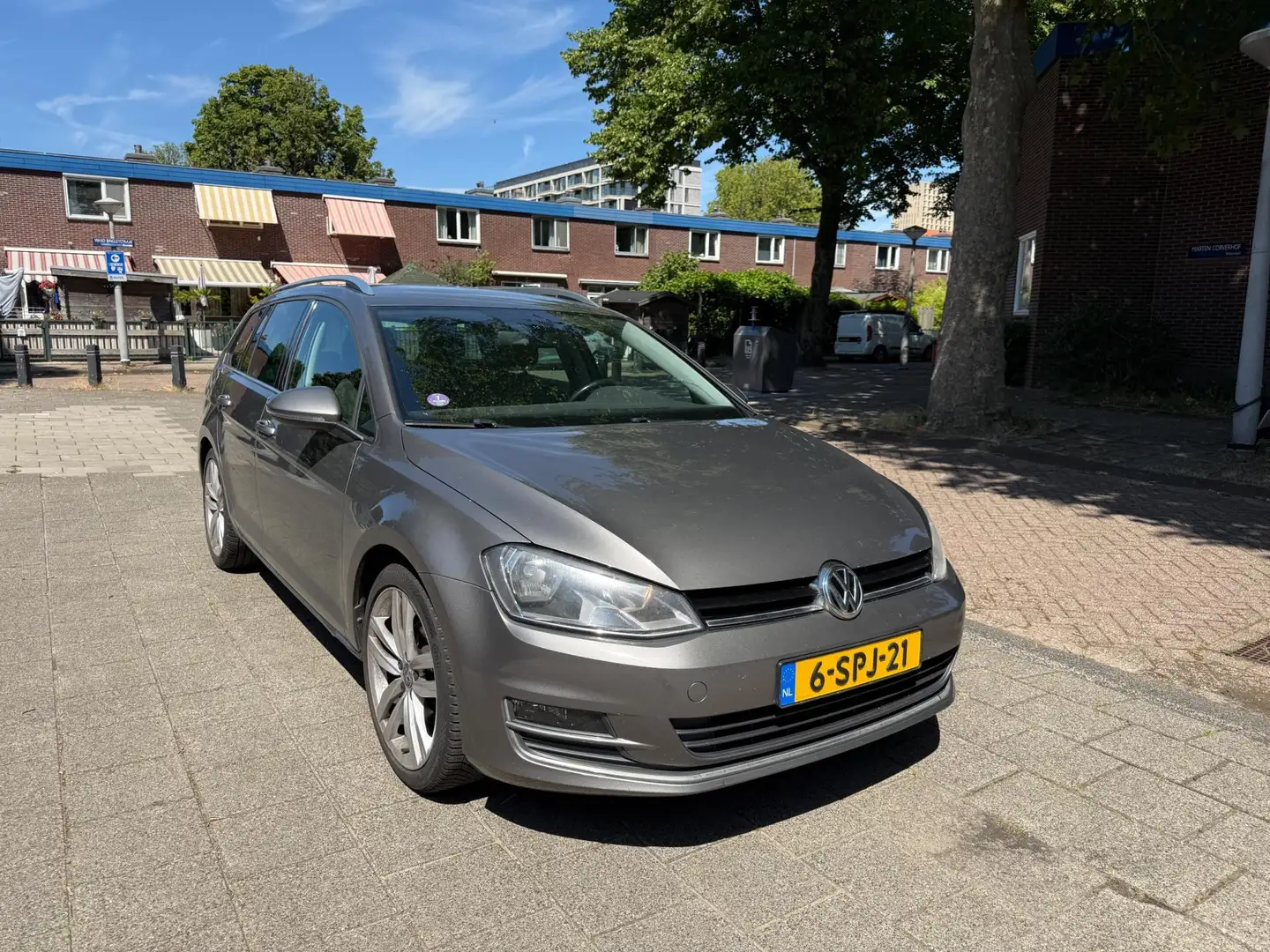 Volkswagen Golf Variant 1.4 TSI Highline Cruise NAVI Grijs - 1