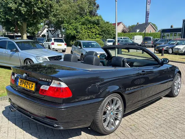 BMW 3 Series view 8