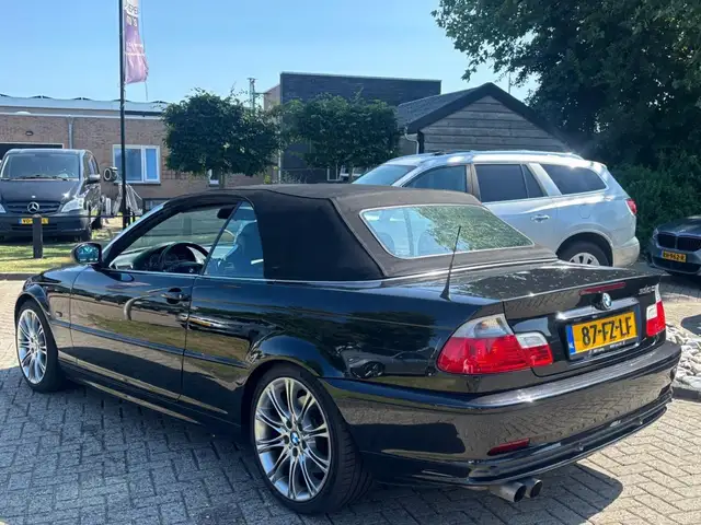BMW 3 Series view 6