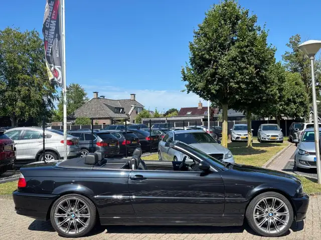 BMW 3 Series view 5