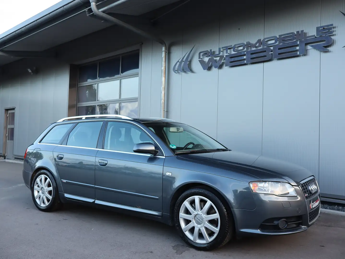 Audi A4 Avant 2.0 TFSI *S-LINE SPORTPAKET*XENON*AHK*SHZ* Grau - 1