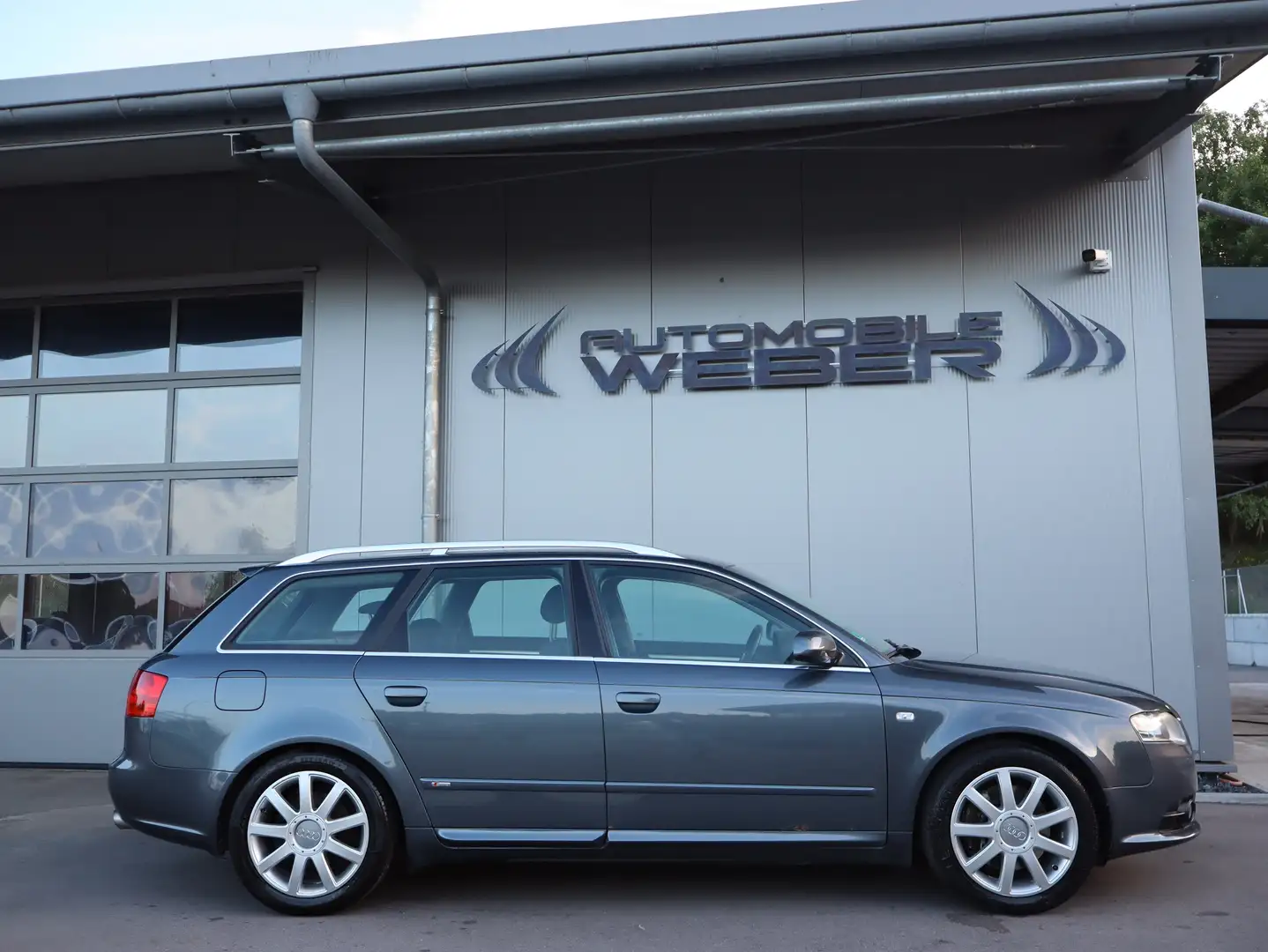 Audi A4 Avant 2.0 TFSI *S-LINE SPORTPAKET*XENON*AHK*SHZ* Grau - 2