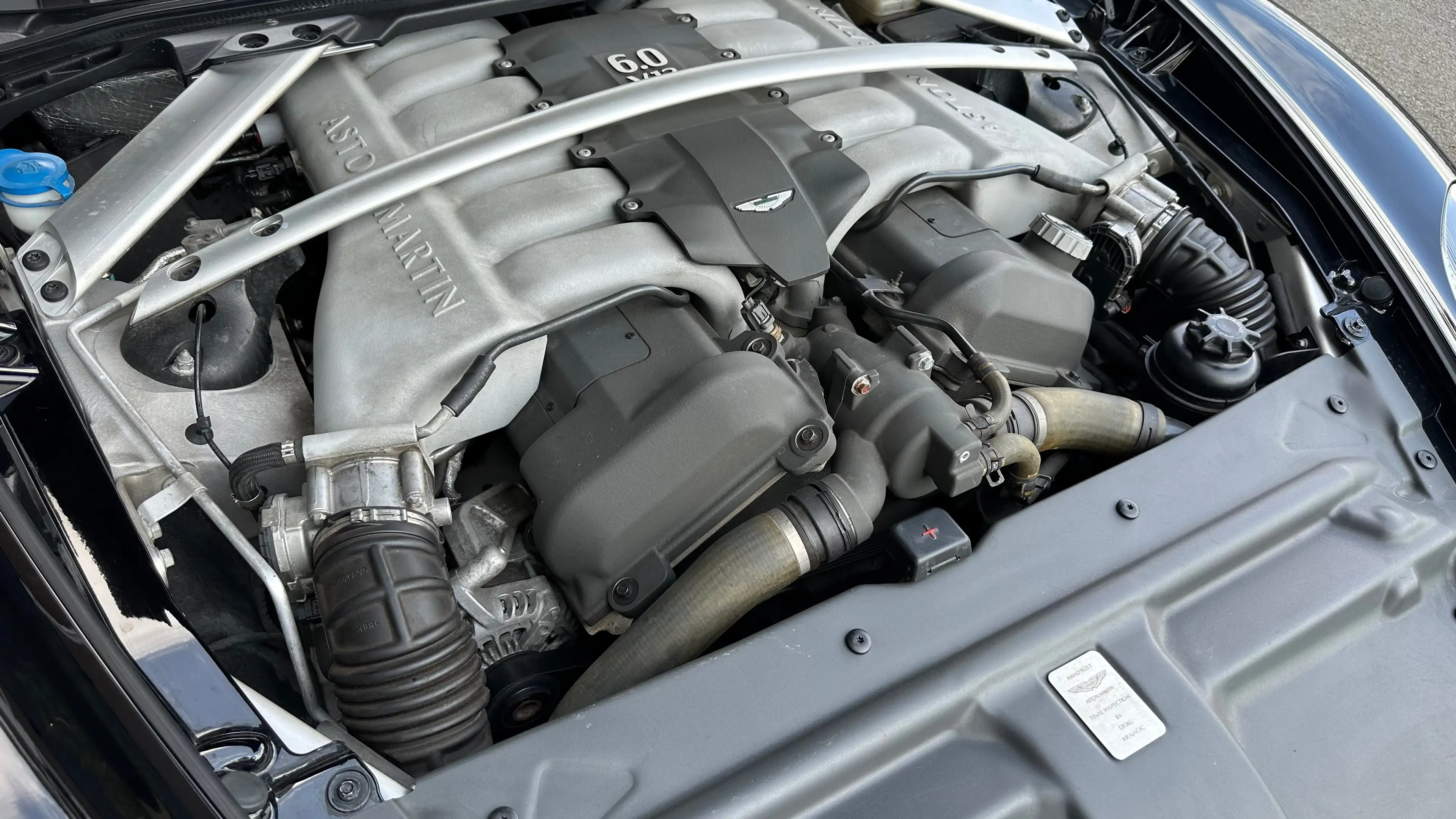 Aston Martin Rapide — photo 11
