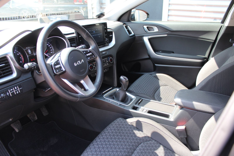 Kia Ceed SW / cee'd SW cee'd SPORTSWAGON 100 PRESTIGE KLIMA AHK 1.Hd — photo 5