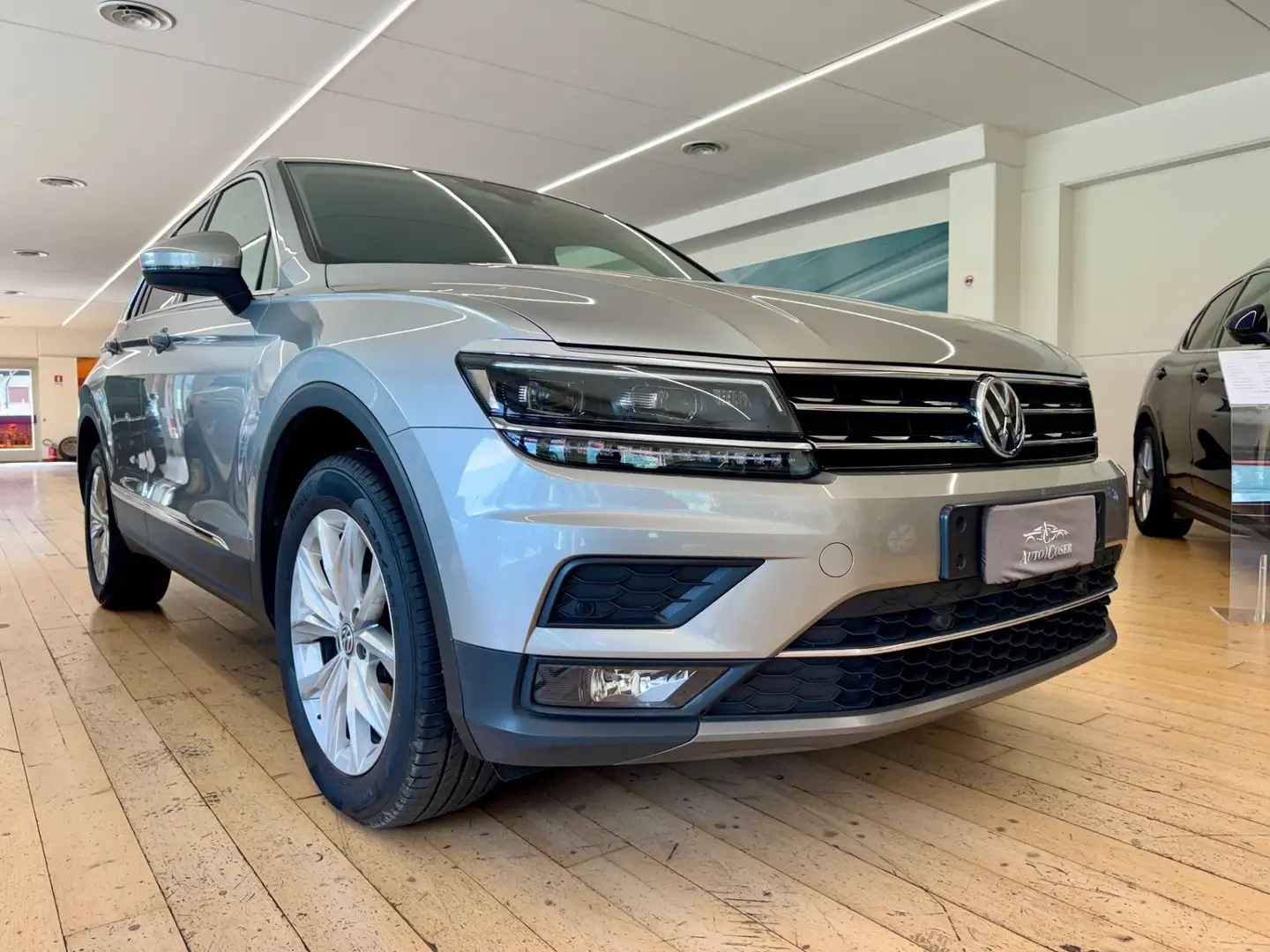 Volkswagen Tiguan 2.0 TDI SCR 4MOTION Sport BlueMotion Technology Grigio - 1