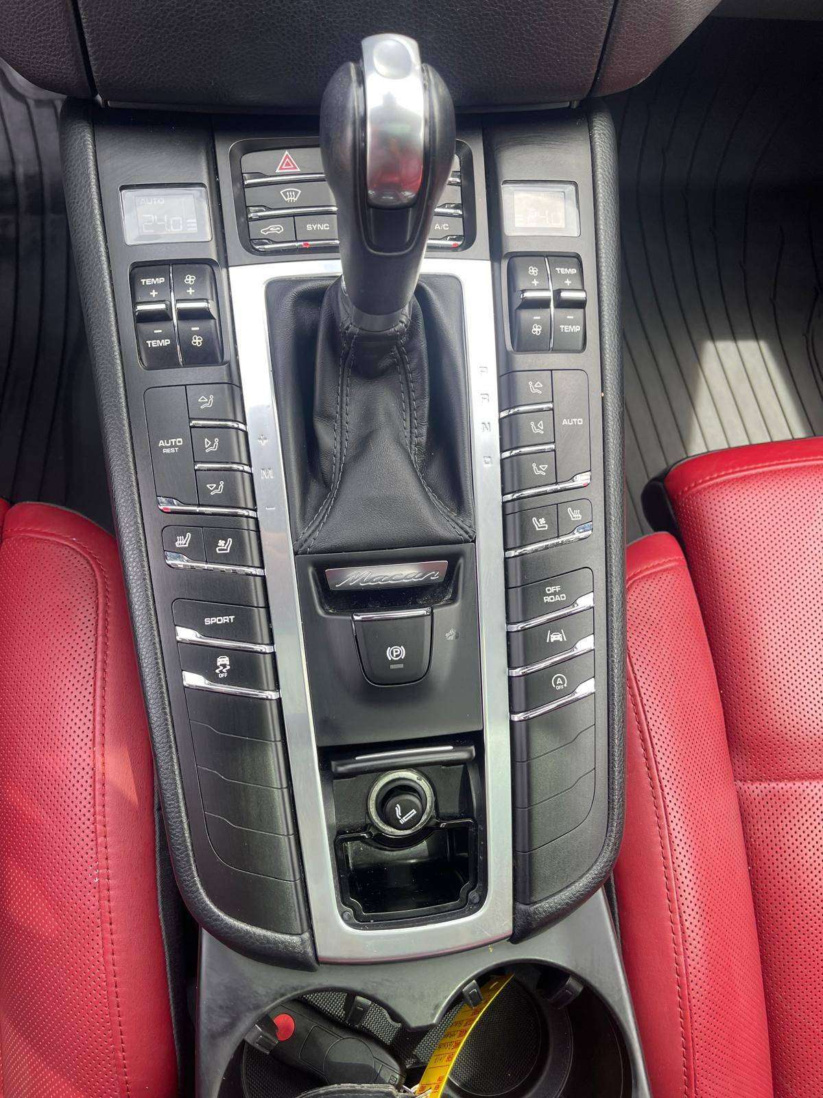 2017 Porsche Macan AWD | Red Leather | Nav | Pano Roof | Camera thumb 24
