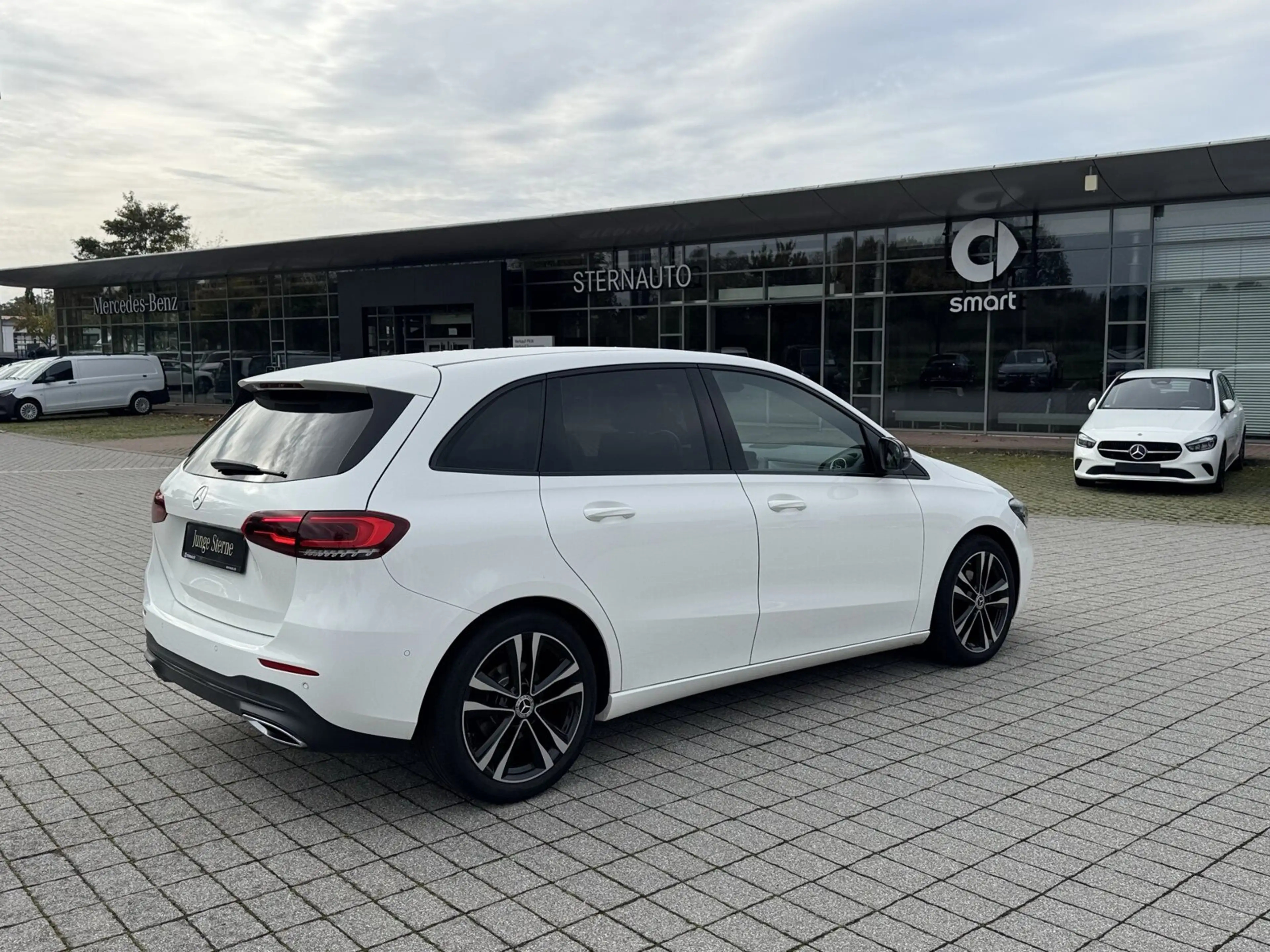 Mercedes-Benz B 200 B 200 d  Progressive Navi/Autom./Klima/LED — photo 4