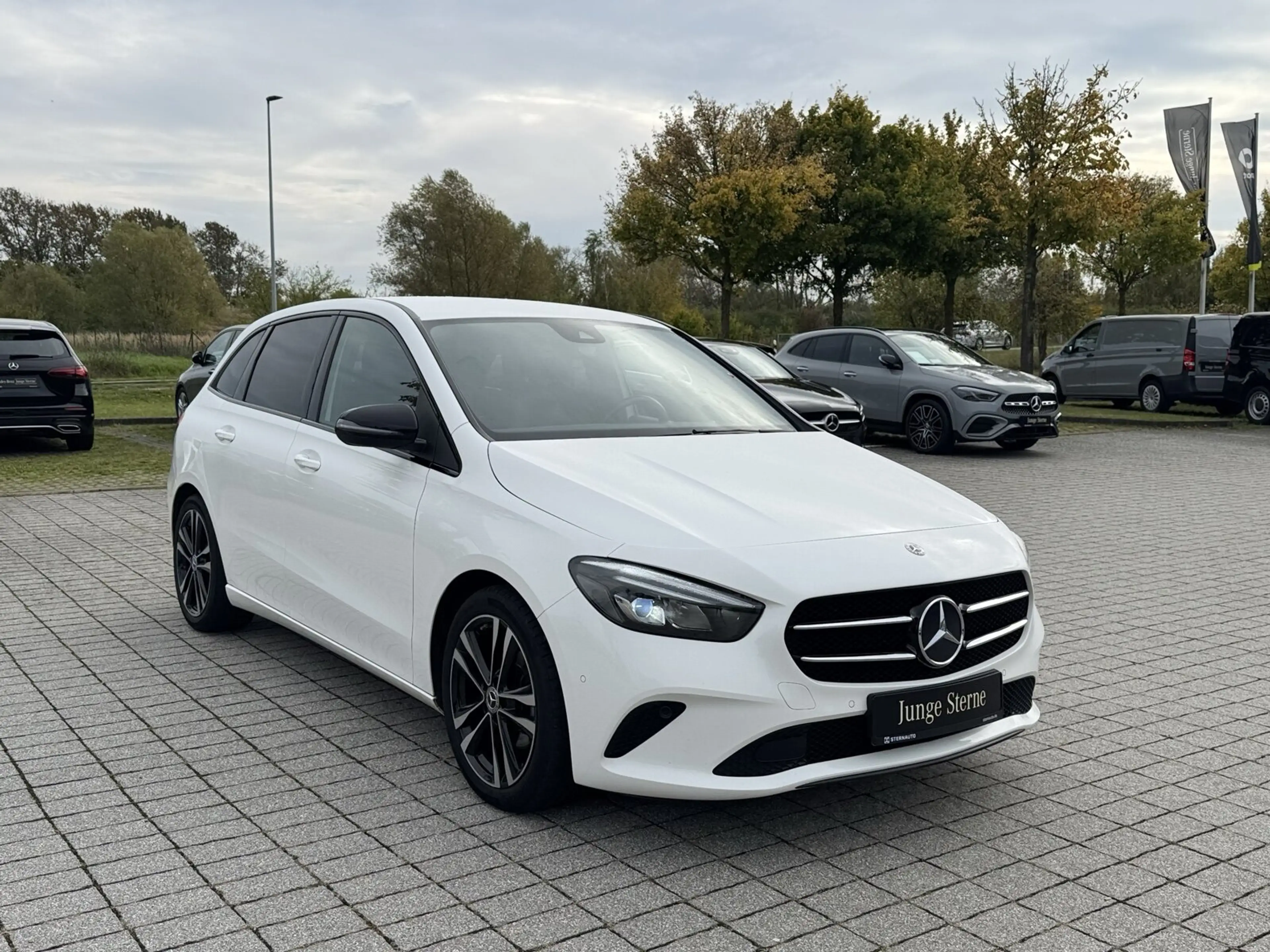 Mercedes-Benz B 200 B 200 d  Progressive Navi/Autom./Klima/LED — photo 3