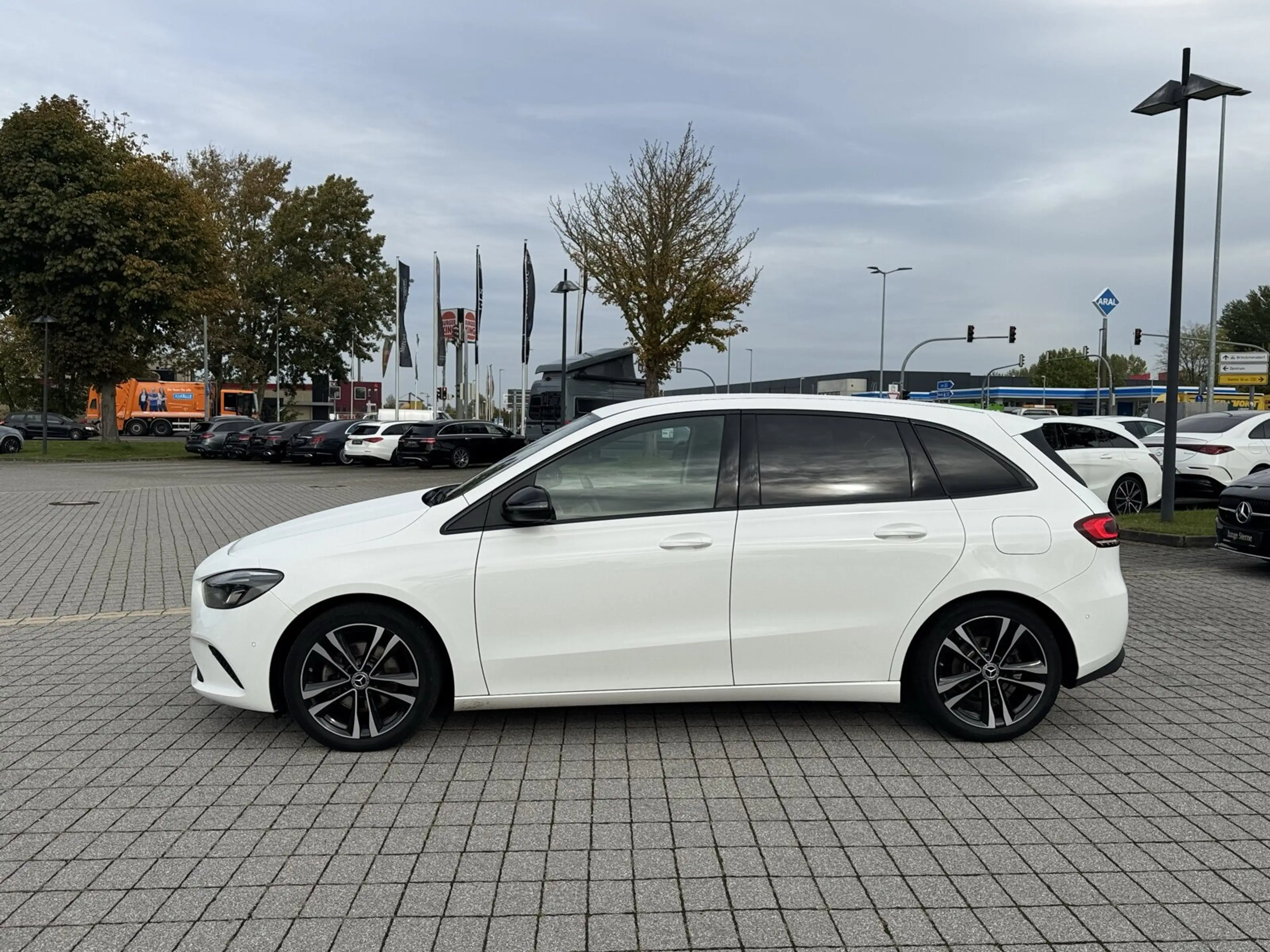 Mercedes-Benz B 200 B 200 d  Progressive Navi/Autom./Klima/LED — photo 7