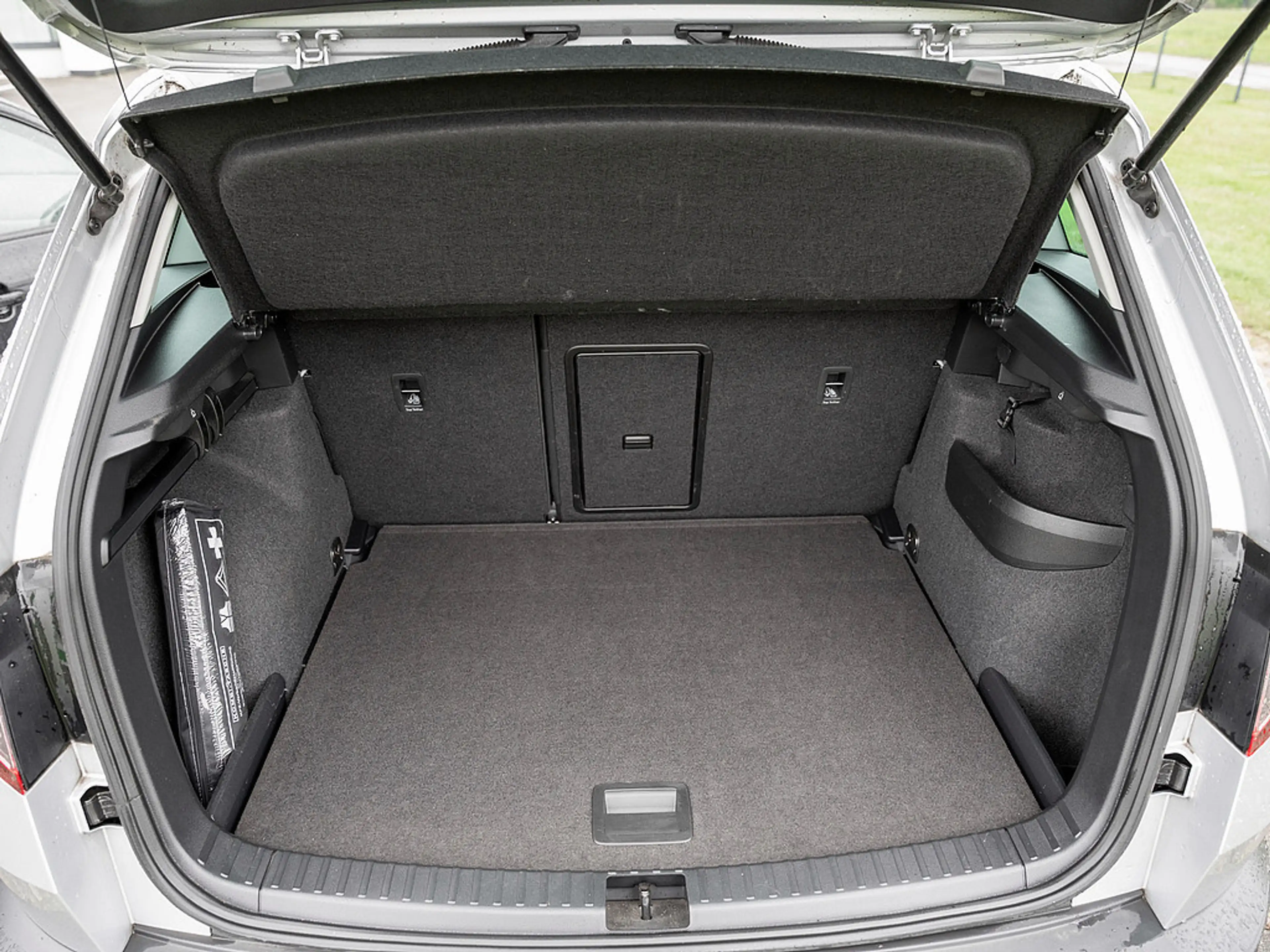 Skoda Karoq 1.5 TSI ACT Ambition AHK KLIMA SHZ PDC — photo 15