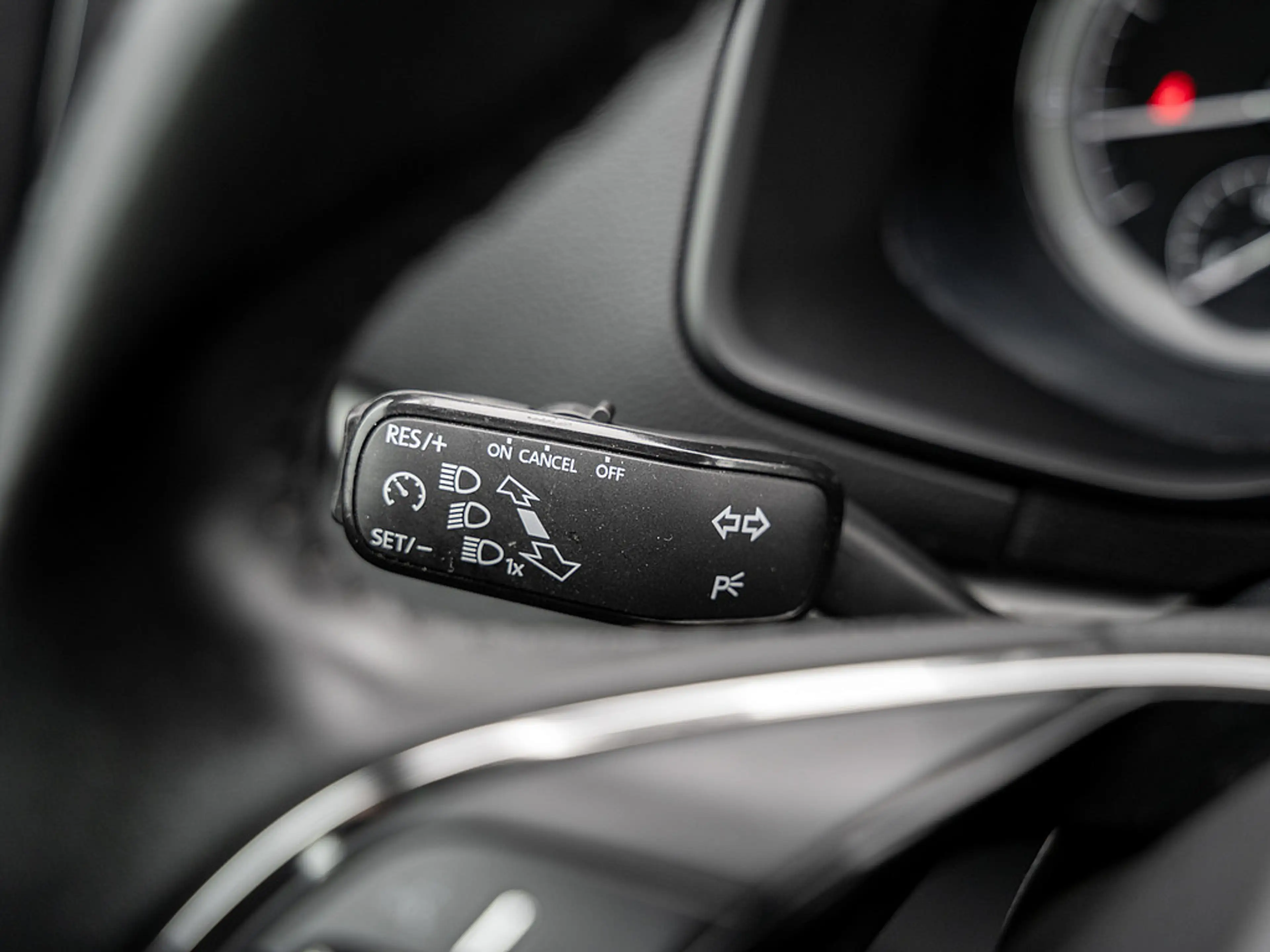 Skoda Karoq 1.5 TSI ACT Ambition AHK KLIMA SHZ PDC — photo 12