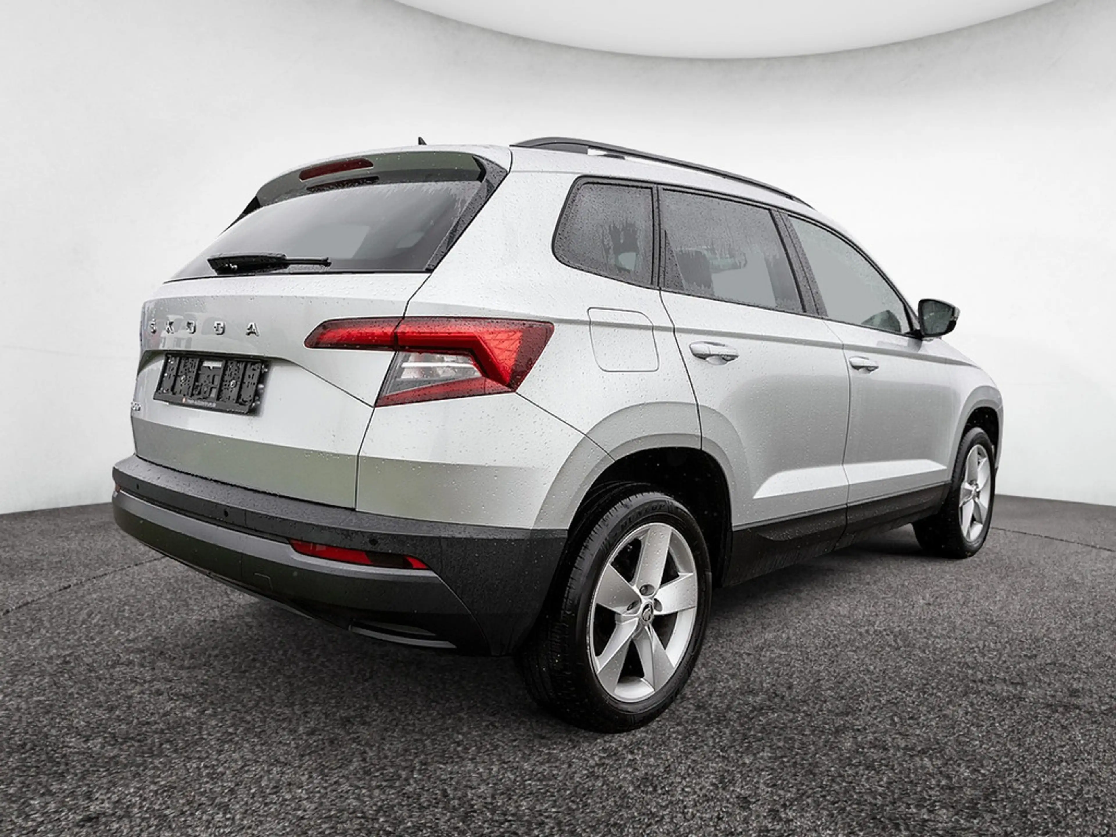 Skoda Karoq 1.5 TSI ACT Ambition AHK KLIMA SHZ PDC — photo 3