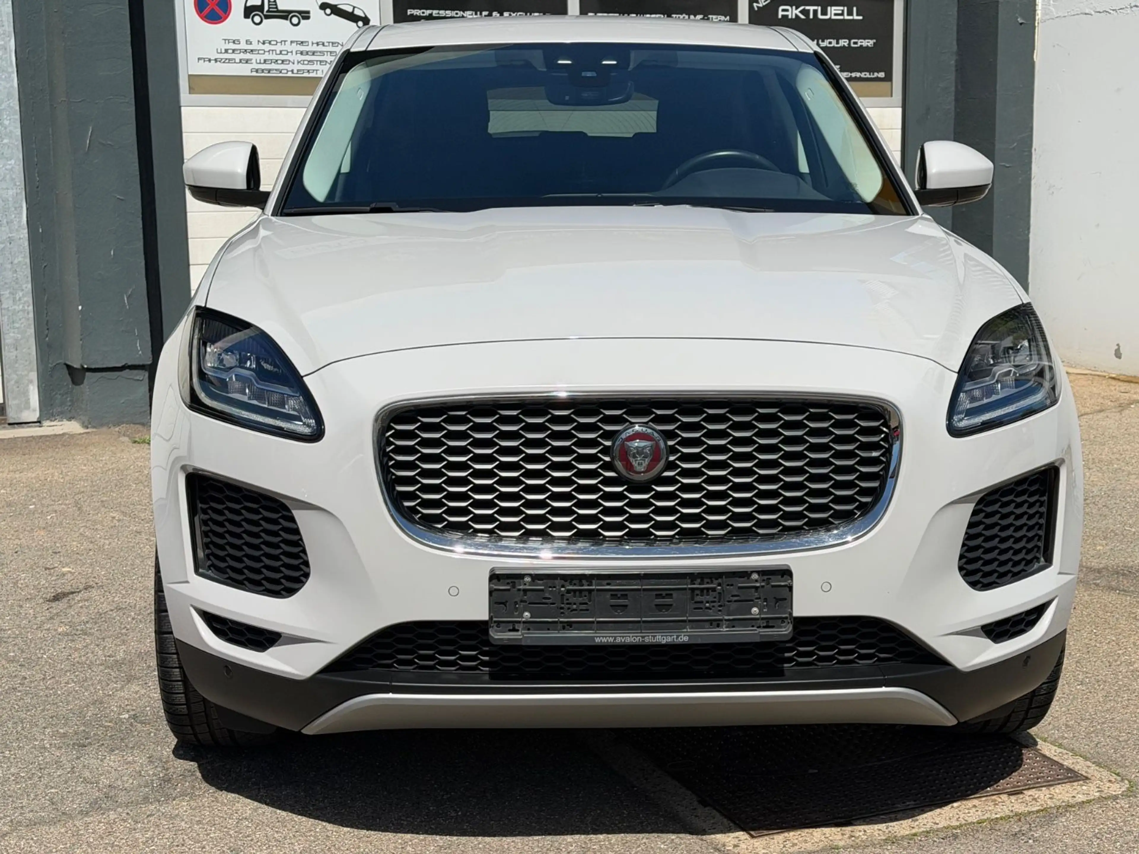 Jaguar E-Pace E-PACE AWD Superzustand ! — photo 6