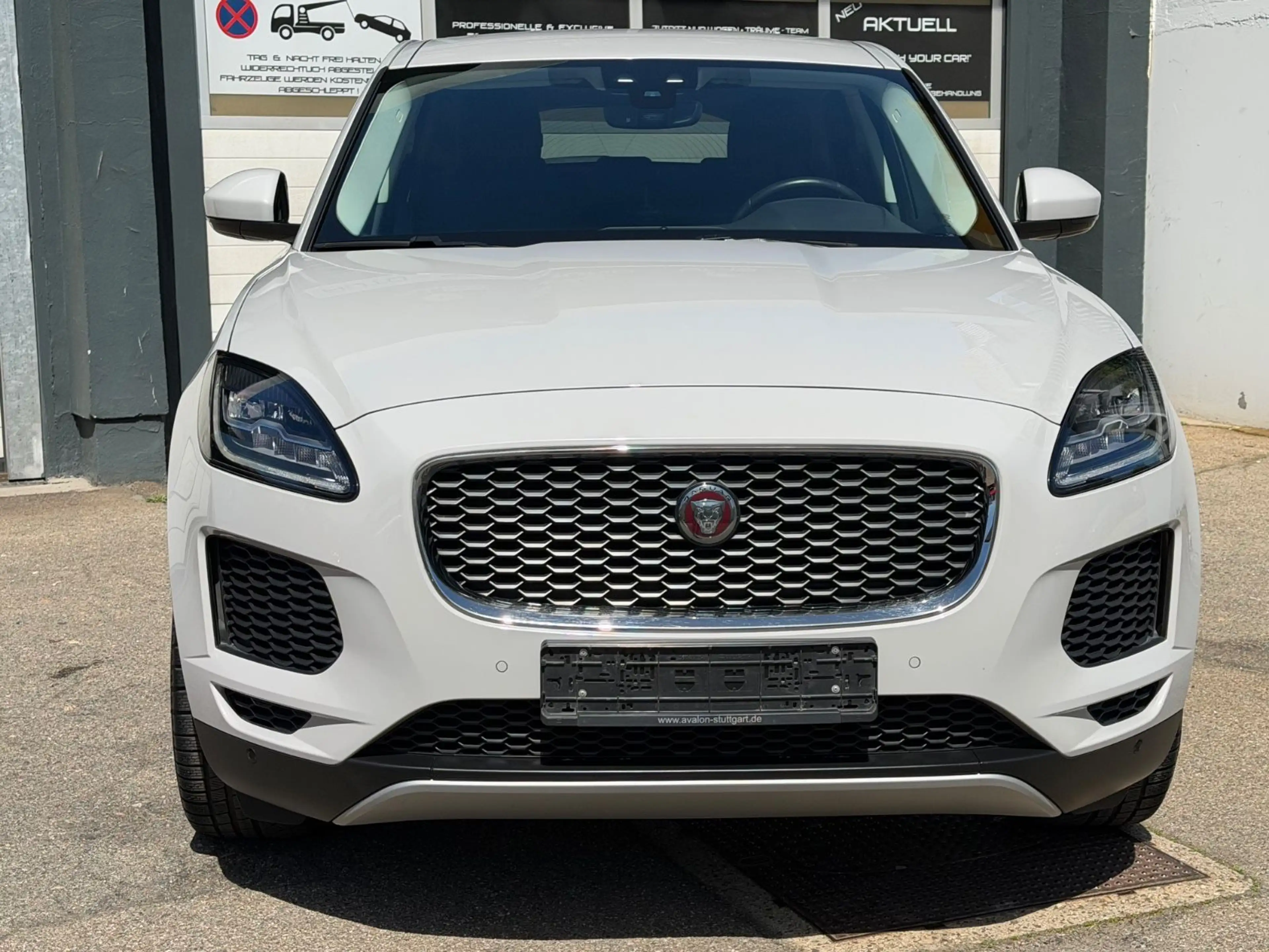 Jaguar E-Pace E-PACE AWD Superzustand ! — photo 31