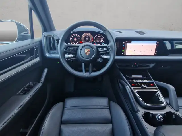 Porsche Cayenne view 4